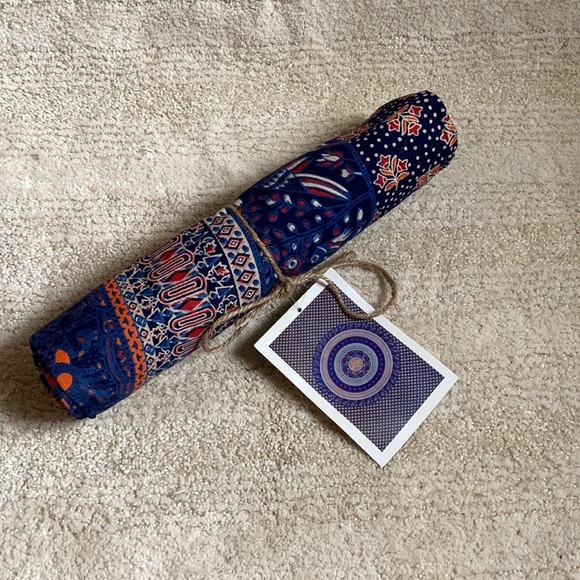 Rectangle Tapestry - Picture 3 of 4